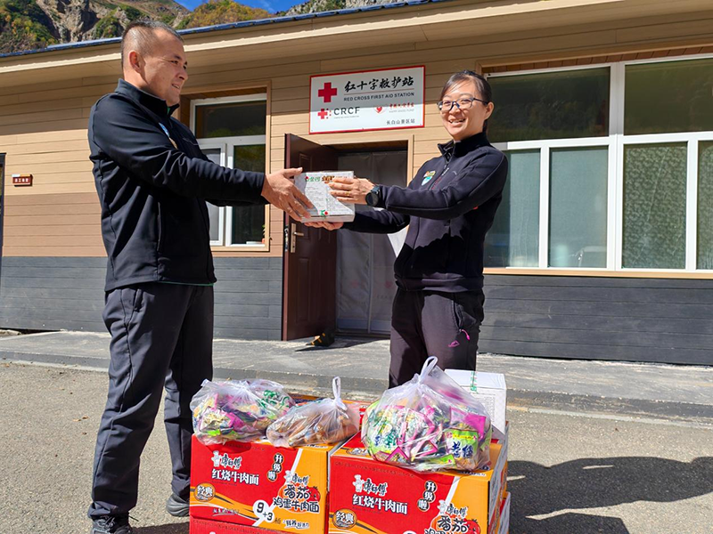 全力護(hù)航國慶節(jié)  北景區(qū)后勤保障部為堅守崗位職工送上“暖心餐”